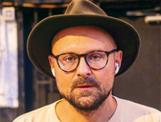 «Музыка для живых»: антивоенный спектакль Максима Диденко