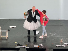 И с божеством, и с вдохновеньем…