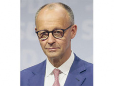 Два шага налево, шаг направо, шаг вперёд и два назад 